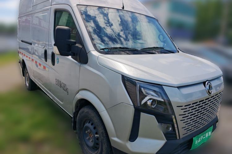 Used Dongfeng Yufeng 2023 V9+ 2.3T Manual Front-Drive Van Long Wheelbase High Roof 3-Seater Front Right 45 Deg