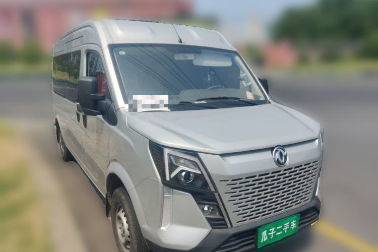 Used Dongfeng Yufeng 2023 V9+ 2.0T Manual Rear-Drive Multi-Function Mid-Height 7/8/9-Seater Front Right 45 Deg