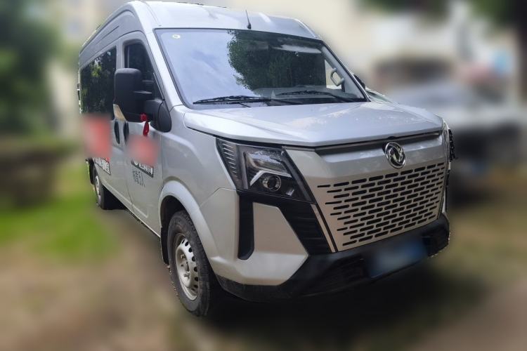 Used Dongfeng Yufeng 2023 V9+ 2.0T Manual Front-Wheel-Drive Multi-Function Mid-Roof Van with 7/8/9 Seats Front Right 45 Deg