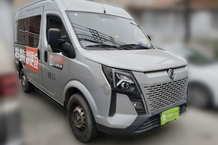 Used Dongfeng Yufeng 2023 V9+ 2.0T Manual Front-Drive Multi-Function Short-Chassis Mid-Height 5/6-Seater Front Right 45 Deg