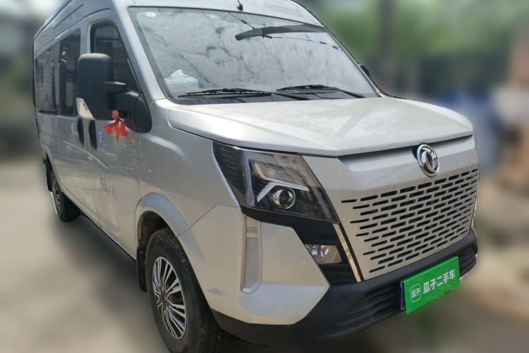 Used Dongfeng Yufeng 2023 V9+ 2.0T Manual Front-Wheel-Drive Multi-Function Mid-Roof Van with 7/8/9 Seats Front Right 45 Deg
