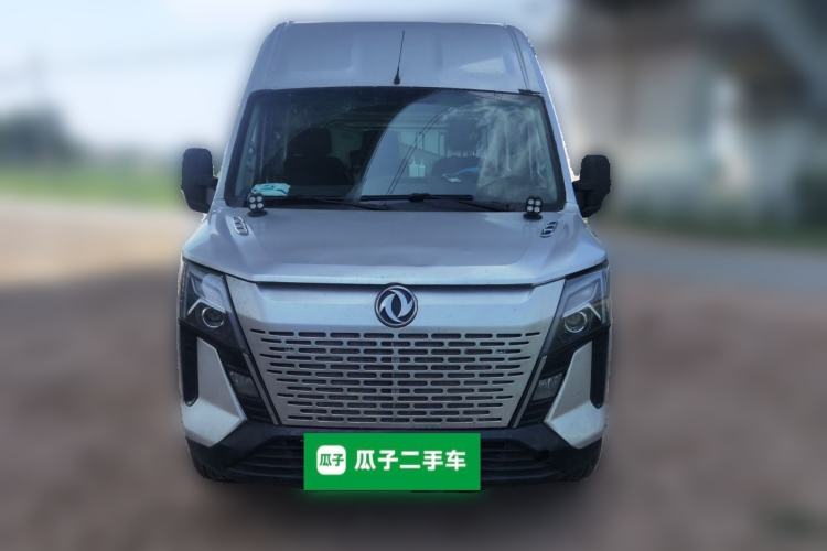 Used Dongfeng Yufeng 2023 V9+ 2.3T Manual Front-Drive Van Long Wheelbase High Roof 3-Seater Front