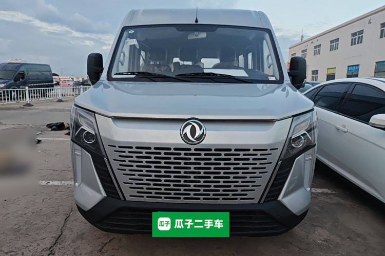 Used Dongfeng Yufeng 2023 V9+ 2.0T Manual Front-Wheel-Drive Multi-Function Mid-Roof Van with 7/8/9 Seats Front