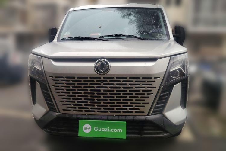 Used Dongfeng Yufeng 2023 V9+ 2.0T Manual Front-Wheel-Drive Multi-Function Short-Chassis Low-Roof 5/6-Seater Front