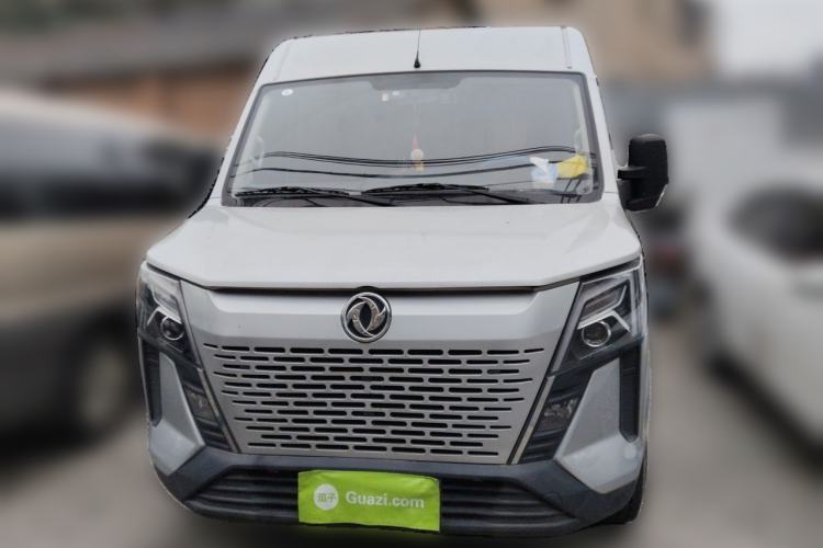 Used Dongfeng Yufeng 2023 V9+ 2.0T Manual Front-Drive Multi-Function Short-Chassis Mid-Height 5/6-Seater Front