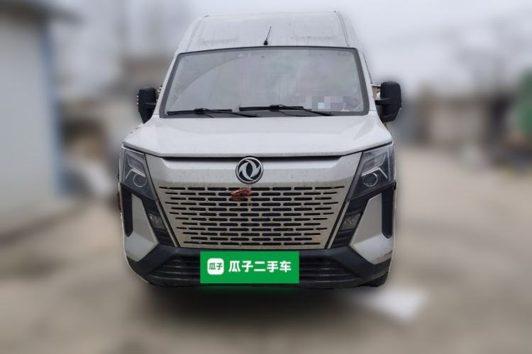 Used Dongfeng Yufeng 2023 V9+ 2.3T Manual Rear-Drive Cargo Van with Dual Rear Tires 3-Seater Front