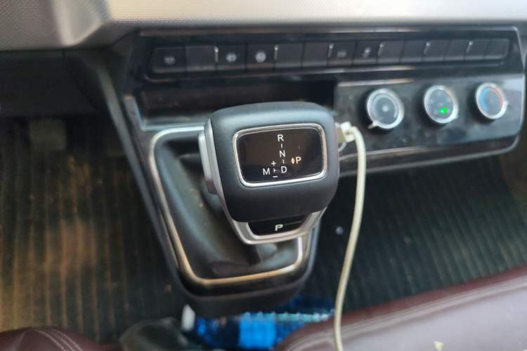 Used Dongfeng Yufeng  Gear Lever