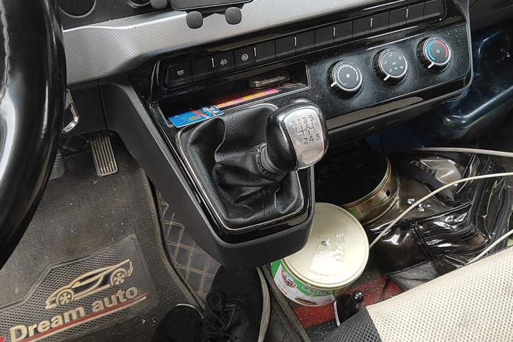 Used Dongfeng Yufeng  Gear Lever