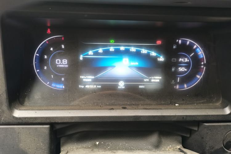 Used Dongfeng Yufeng 2023 V9+ 2.0T Manual Front-Drive Multi-Function Short-Chassis Mid-Height 5/6-Seater Instrument Cluster