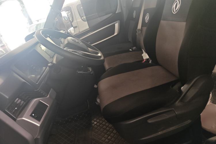 Used Dongfeng Yufeng 2023 V9+ 2.0T Automatic Front-Drive Multi-Function Mid-Roof 7/8/9-Seater Left Front Seat