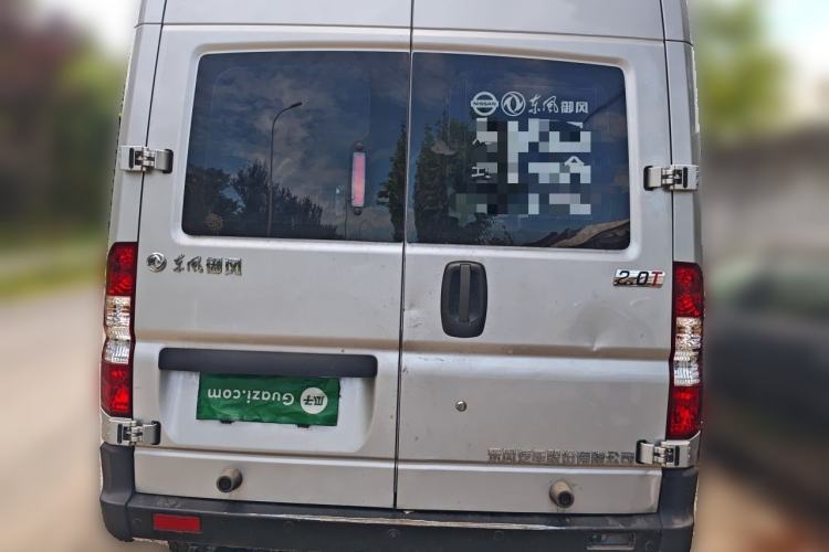 Used Dongfeng Yufeng 2023 V9+ 2.0T Manual Front-Drive Multi-Function Mid-Roof High-Roof 7/8/9-Seater Rear