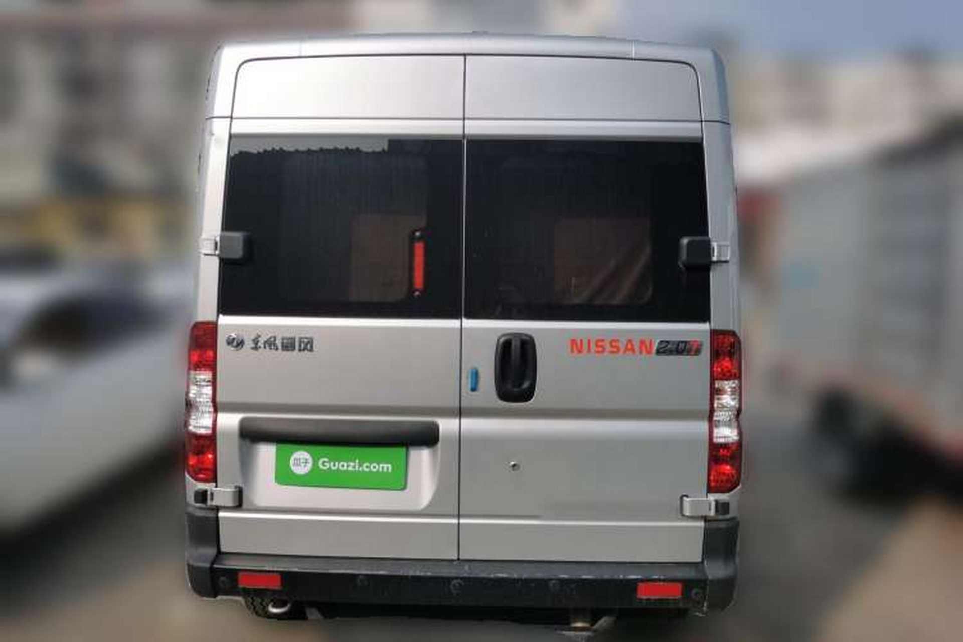 Used Dongfeng Yufeng 2023 V9+ 2.0T Automatic Front-Wheel-Drive Short Wheelbase Mid-Roof Design—5/6-Seater Rear