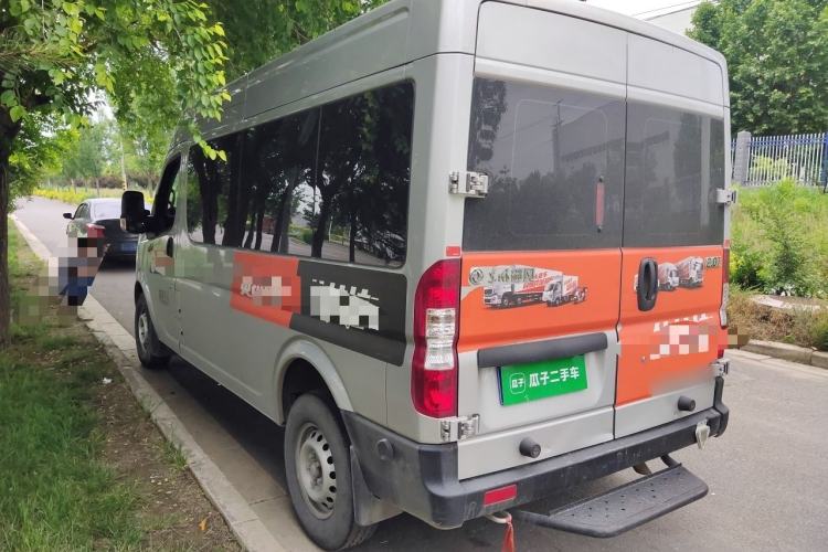 Used Dongfeng Yufeng 2023 V9+ 2.0T Manual Front-Wheel-Drive Multi-Function Mid-Roof Van with 7/8/9 Seats Rear Left 45 Deg