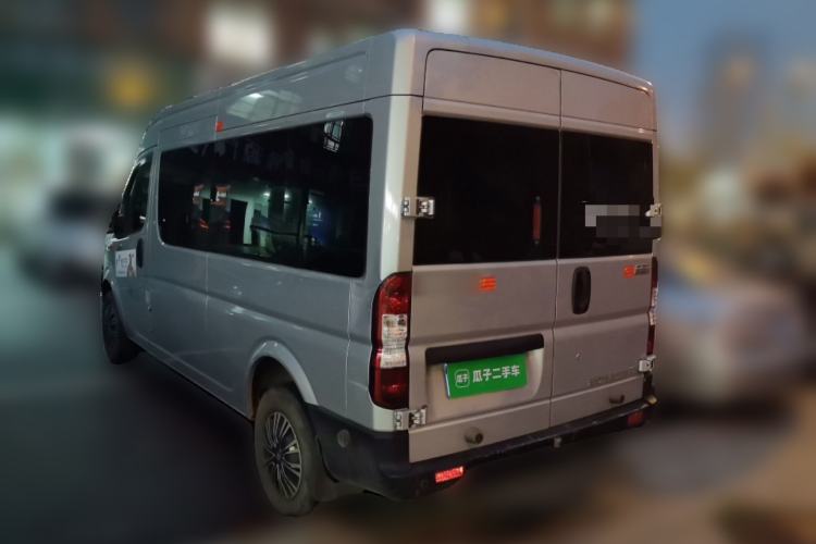 Used Dongfeng Yufeng 2023 V9+ 2.0T Manual Front-Wheel-Drive Multi-Function Mid-Roof Van with 7/8/9 Seats Rear Left 45 Deg