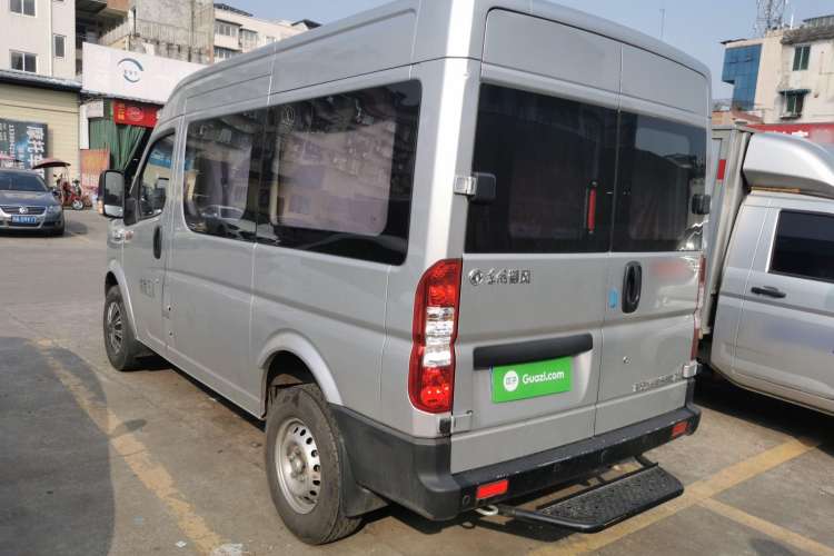 Used Dongfeng Yufeng 2023 V9+ 2.0T Automatic Front-Wheel-Drive Short Wheelbase Mid-Roof Design—5/6-Seater Rear Left 45 Deg