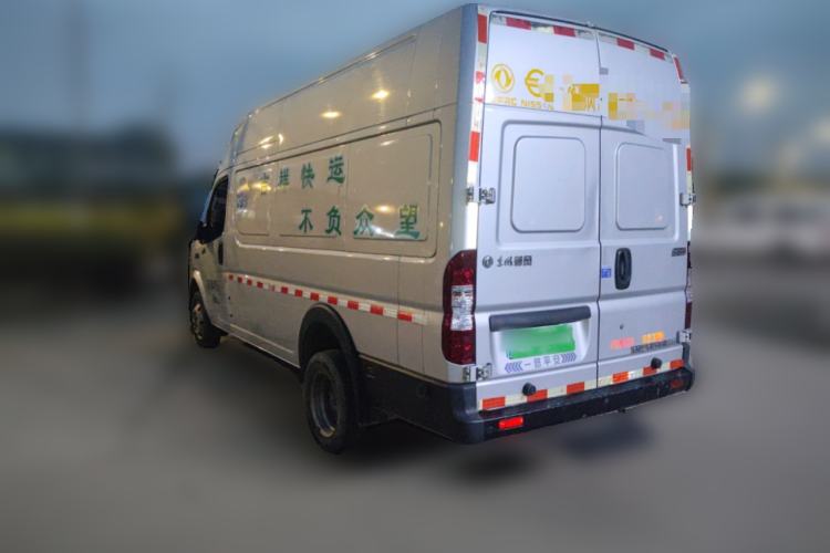 Used Dongfeng Yufeng 2023 V9+ 2.3T Manual Rear-Drive Cargo Van with Dual Rear Tires 3-Seater Rear Left 45 Deg