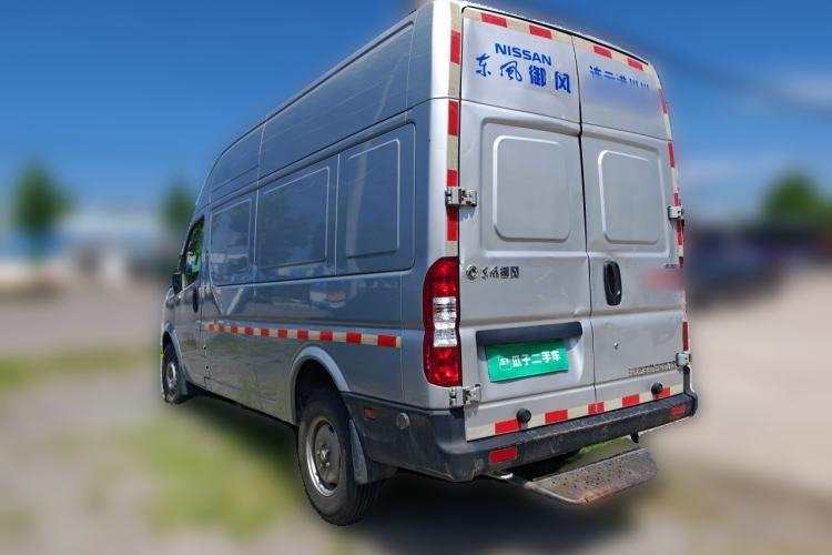 Used Dongfeng Yufeng 2023 V9+ 2.3T Manual Front-Drive Van Long Wheelbase High Roof 3-Seater Rear Left 45 Deg