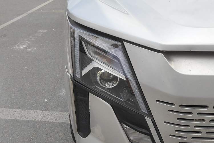 Used Dongfeng Yufeng  Right Front Headlight