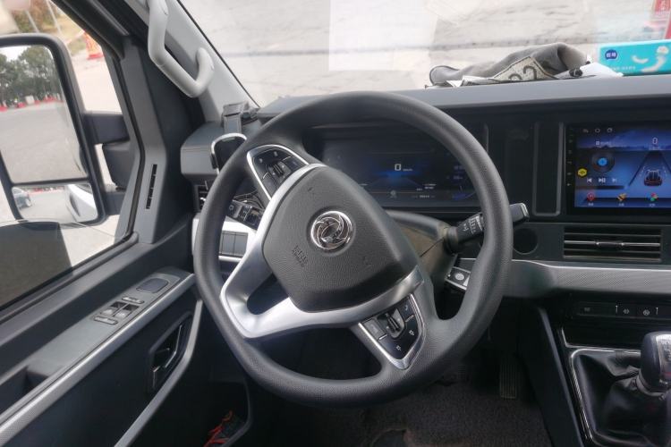 Used Dongfeng Yufeng 2023 V9+ 2.0T Manual Front-Wheel-Drive Multi-Function Mid-Roof Van with 7/8/9 Seats Steering Wheel