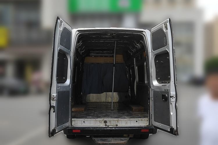 Used Dongfeng Yufeng  Trunk