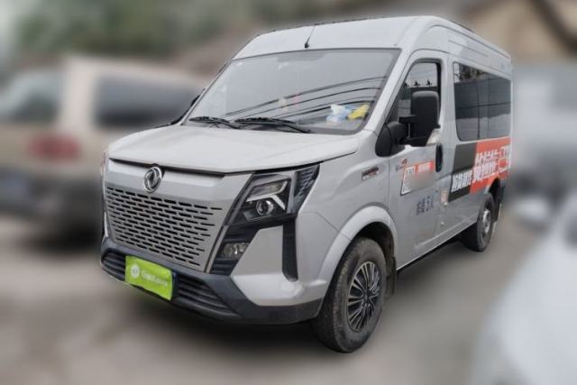 Used Dongfeng Yufeng 2023 V9+ 2.0T Manual Front-Drive Multi-Function Short-Chassis Mid-Height 5/6-Seater