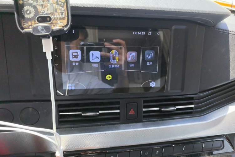 Used Dongfeng Yufeng  Audio And AC Panel