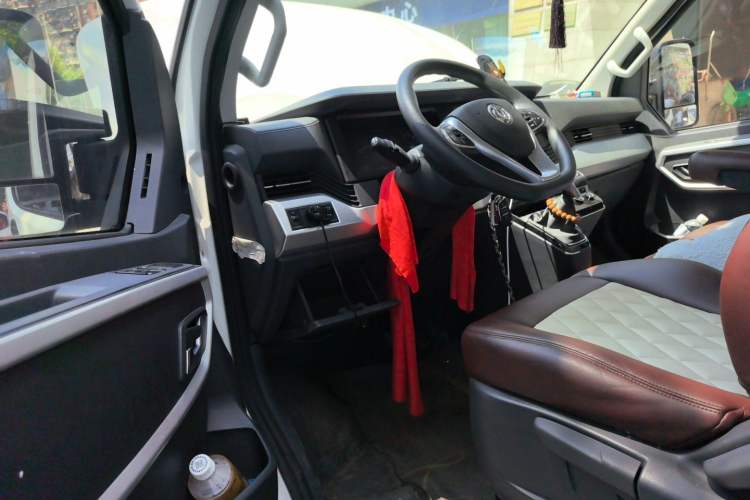 Used Dongfeng Yufeng  Driver Seat