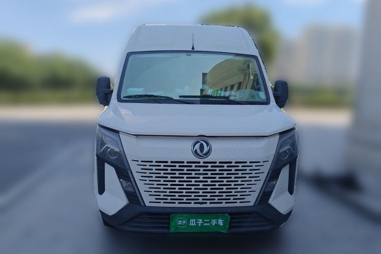 Used Dongfeng Yufeng 2023 V9+ 2.3T Manual Front-Drive Van Long Wheelbase High Roof 3-Seater Front