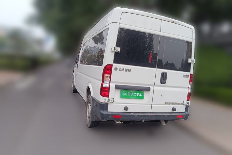 Used Dongfeng Yufeng 2023 V9+ 2.0T Manual Front-Wheel-Drive Multi-Function Mid-Roof Van with 7/8/9 Seats Rear Left 45 Deg