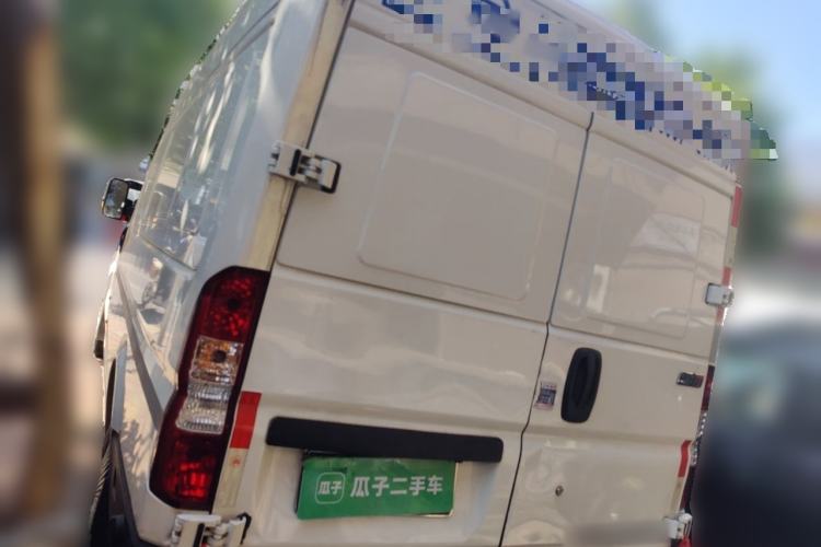 Used Dongfeng Yufeng 2023 V9+ 2.3T Manual Front-Drive Van Long Wheelbase Mid-Roof 3-Seater Rear Left 45 Deg