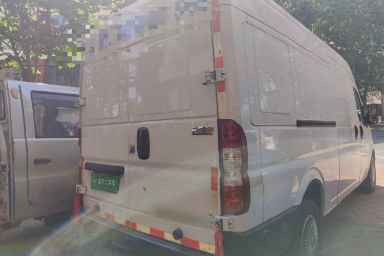 Used Dongfeng Yufeng 2023 V9+ 2.3T Manual Front-Drive Van Long Wheelbase Mid-Roof 3-Seater Rear Right 45 Deg