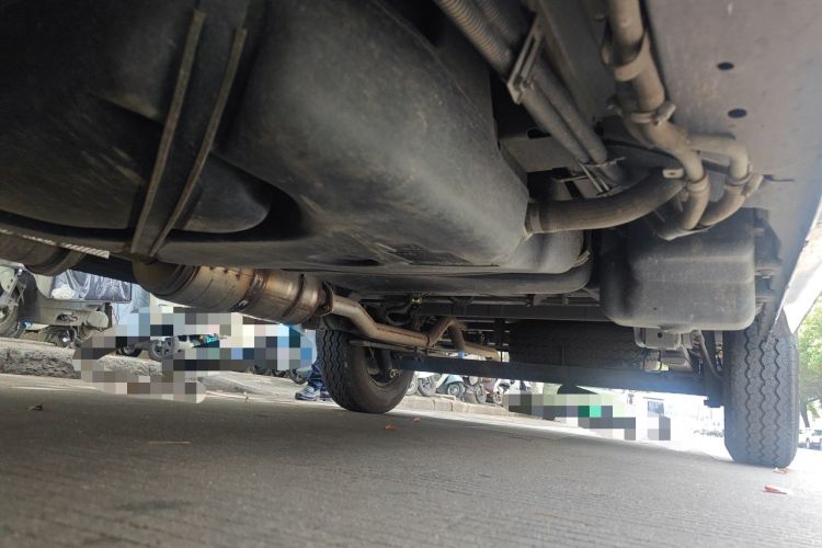 Used Dongfeng Yufeng  Chassis Front Left