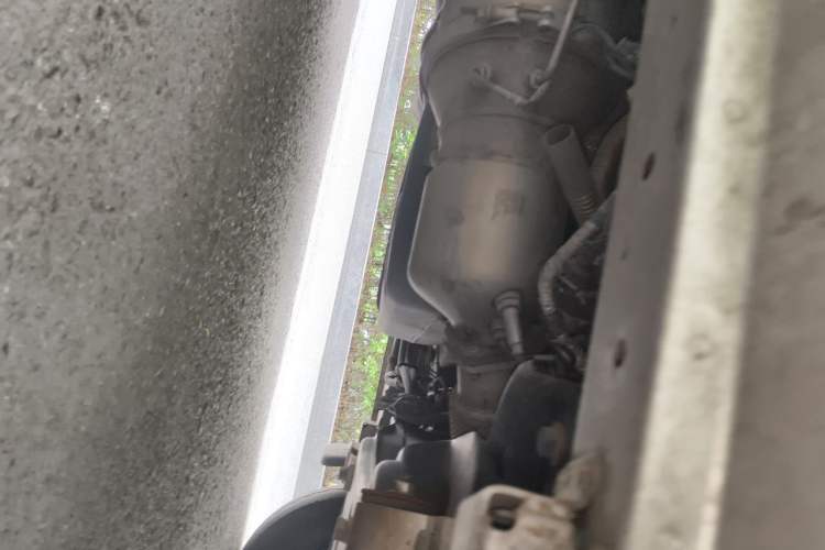 Used Dongfeng Yufeng  Chassis Front Right