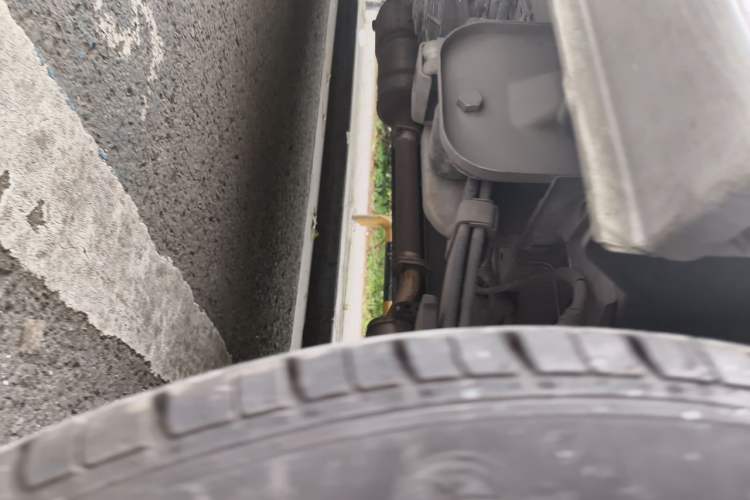 Used Dongfeng Yufeng  Chassis Rear Left