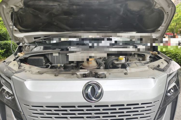 Used Dongfeng Yufeng  Engine Bay
