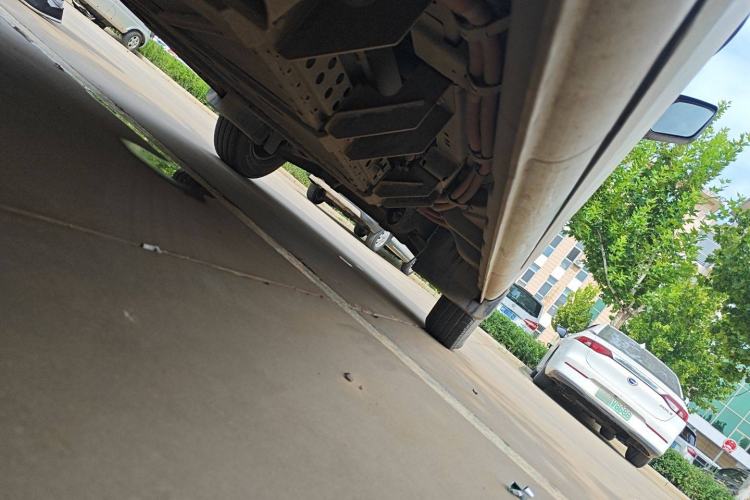 Used Dongfeng Yufeng EM26 2023 Standard Edition 41.472 kWh Henan Lithium Power Chassis Rear Right