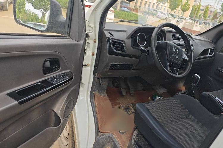 Used Dongfeng Yufeng EM26 2023 Standard Edition 41.472 kWh Henan Lithium Power Driver Seat