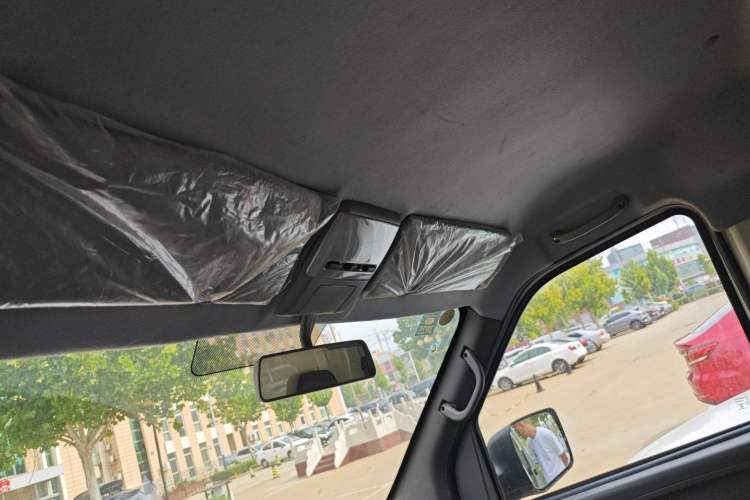 Used Dongfeng Yufeng EM26 2023 Standard Edition 41.472 kWh Henan Lithium Power Headliner