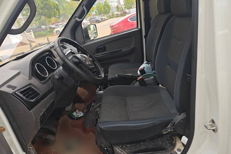Used Dongfeng Yufeng EM26 2023 Standard Edition 41.472 kWh Henan Lithium Power Left Front Seat