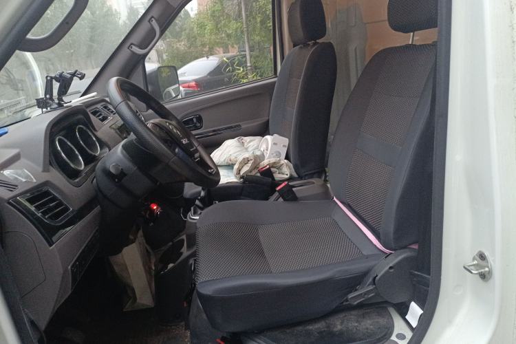 Used Dongfeng Yufeng EM26 2023 Standard Edition 41.472 kWh Henan Lithium Power Left Front Seat