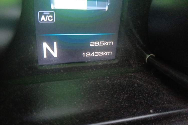 Used Dongfeng Yufeng EM26 2023 Standard Edition 41.472 kWh Henan Lithium Power Odometer Close Up