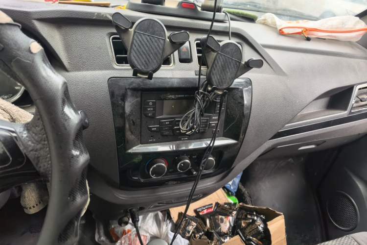 Used Dongfeng Yufeng EM26  Audio And AC Panel