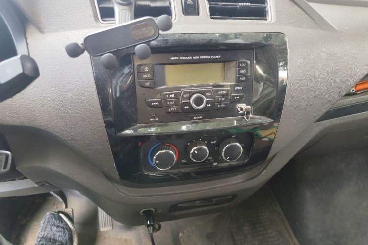 Used Dongfeng Yufeng EM26  Audio And AC Panel
