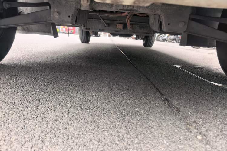 Used Dongfeng Yufeng EM26  Chassis Front