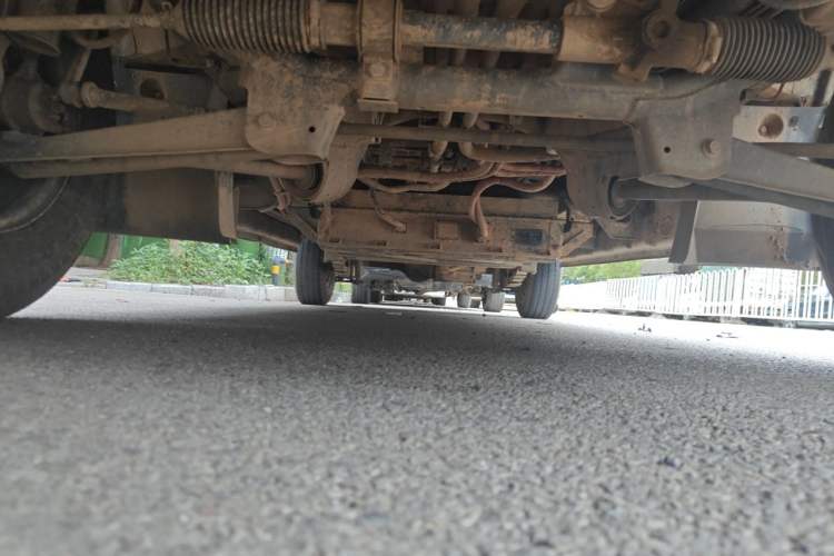 Used Dongfeng Yufeng EM26  Chassis Front