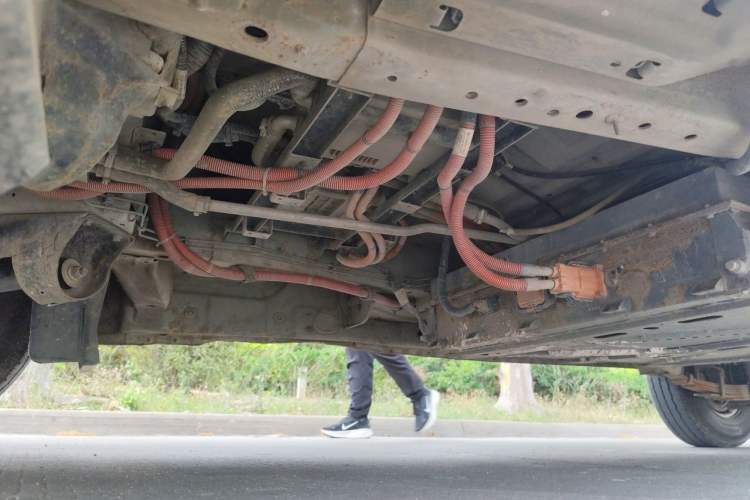 Used Dongfeng Yufeng EM26  Chassis Front Left