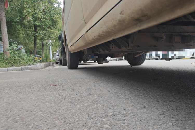 Used Dongfeng Yufeng EM26  Chassis Front Right