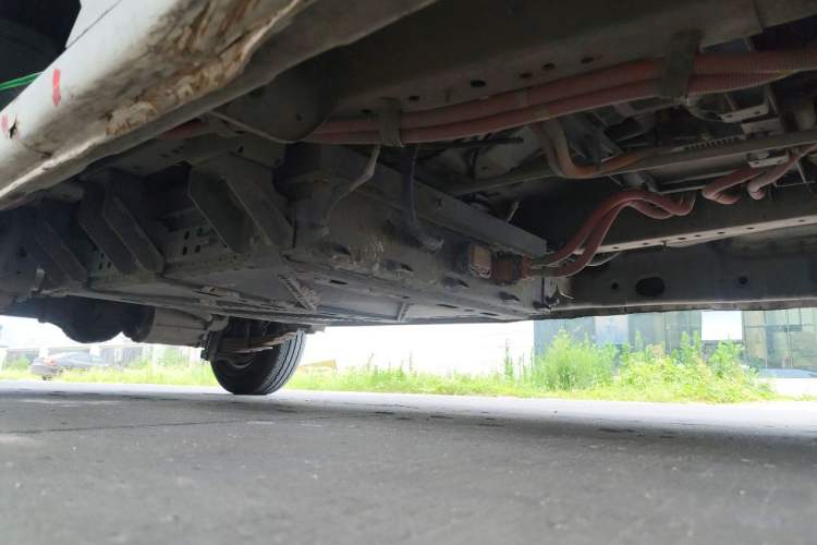 Used Dongfeng Yufeng EM26  Chassis Front Right
