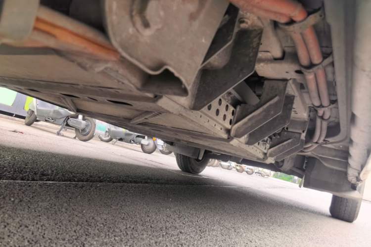 Used Dongfeng Yufeng EM26  Chassis Rear Right