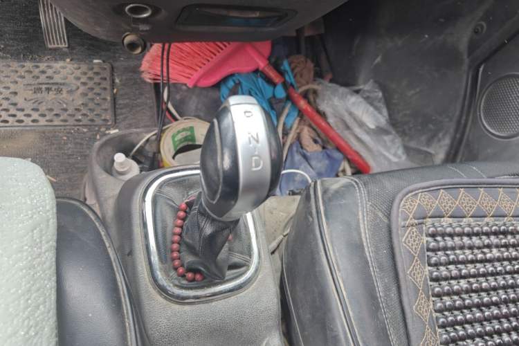 Used Dongfeng Yufeng EM26  Gear Lever
